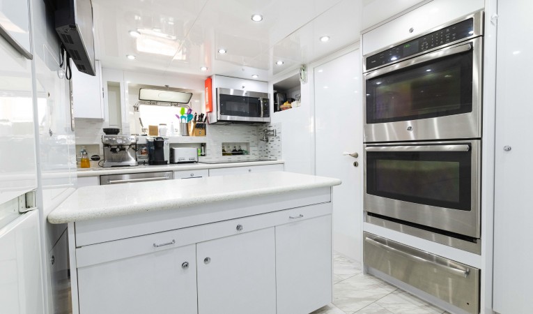 118 Millennium Super Yachts 