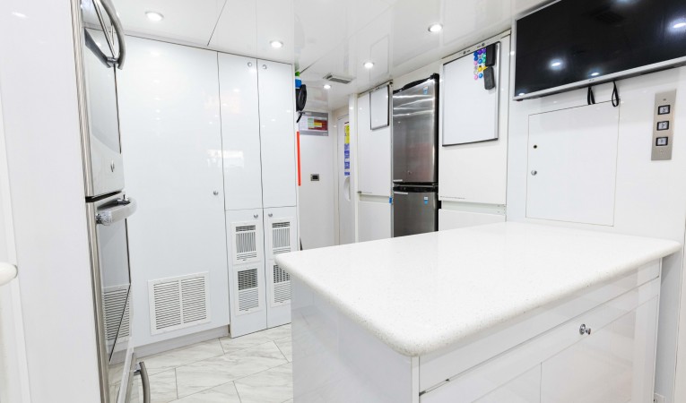 118 Millennium Super Yachts 