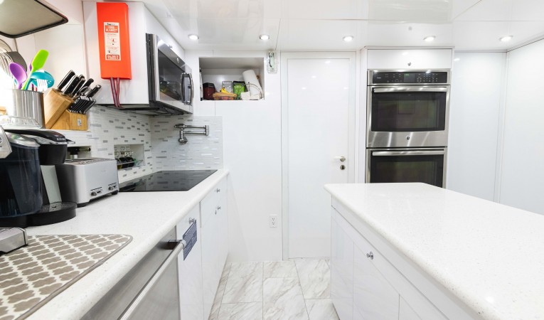 118 Millennium Super Yachts 