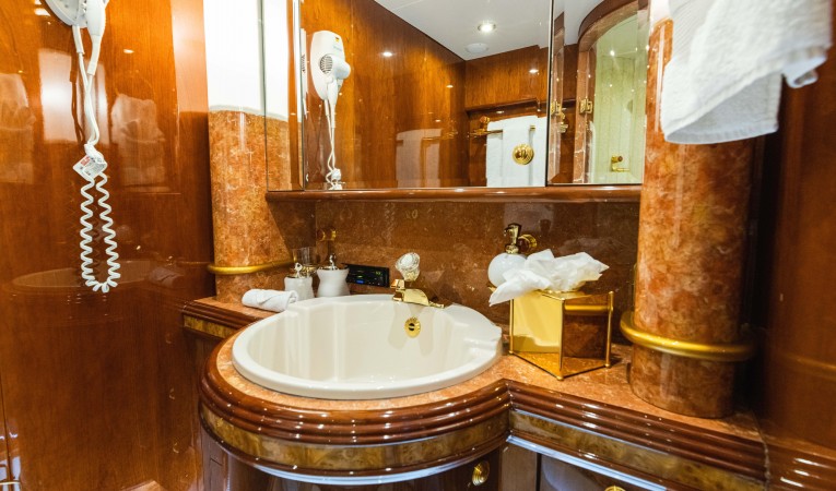 118 Millennium Super Yachts 