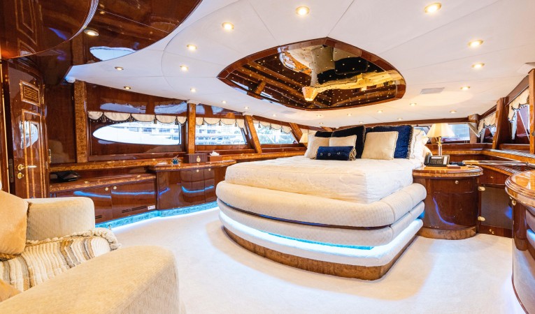 118 Millennium Super Yachts 