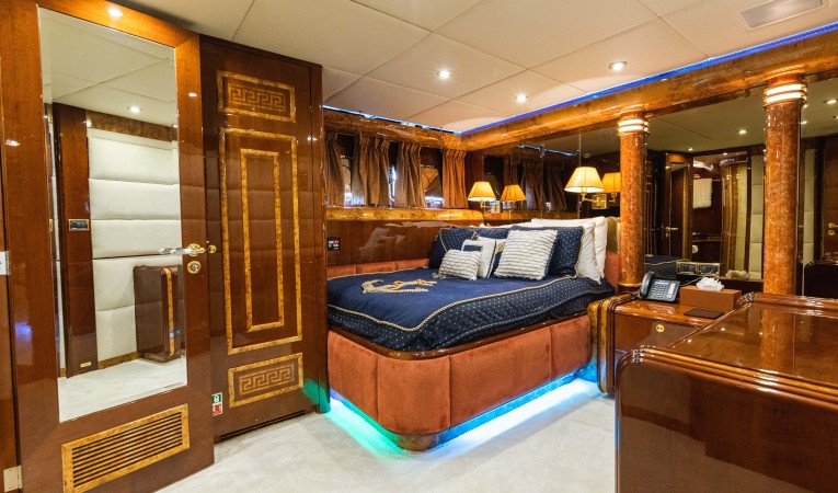 118 Millennium Super Yachts 