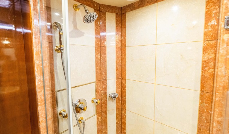 118 Millennium Super Yachts 