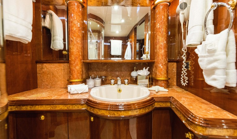 118 Millennium Super Yachts 