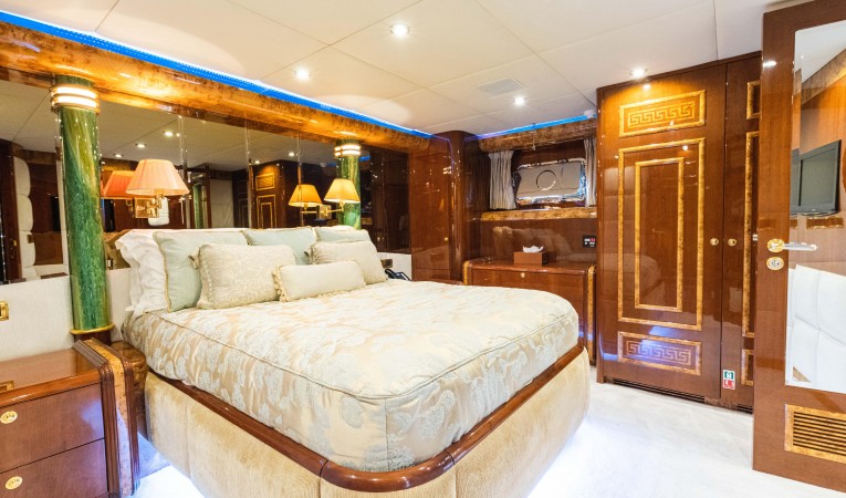 118 Millennium Super Yachts 