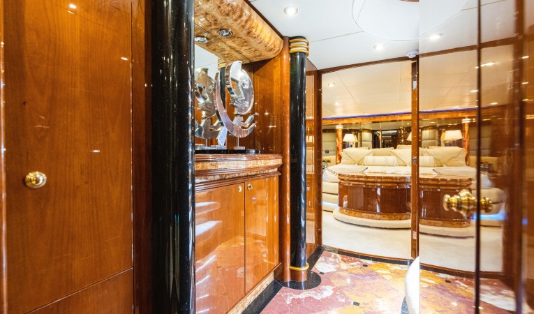 118 Millennium Super Yachts 