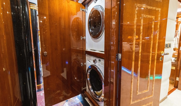 118 Millennium Super Yachts 