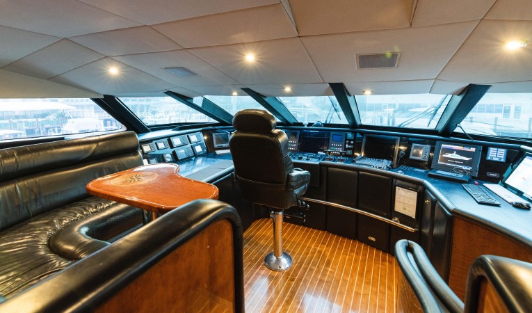 118 Millennium Super Yachts 