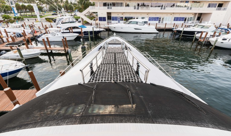 118 Millennium Super Yachts 