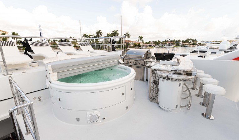 118 Millennium Super Yachts 