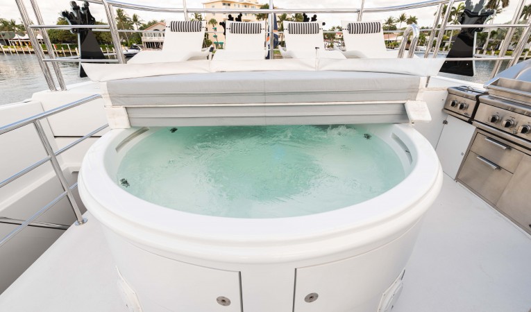 118 Millennium Super Yachts 