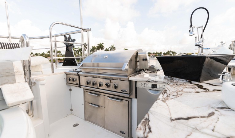 118 Millennium Super Yachts 