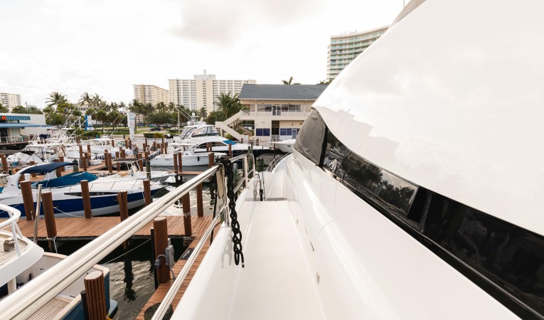 118 Millennium Super Yachts 