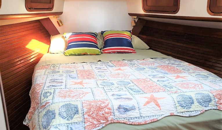 40 Legacy Master Cabin