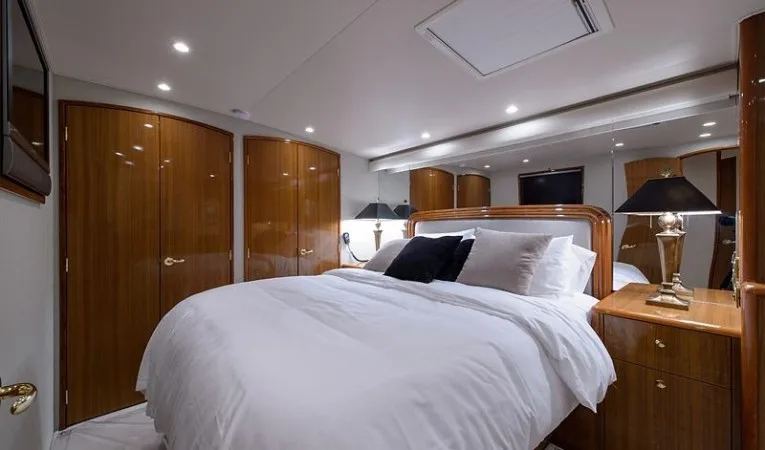 68 Viking Master Stateroom