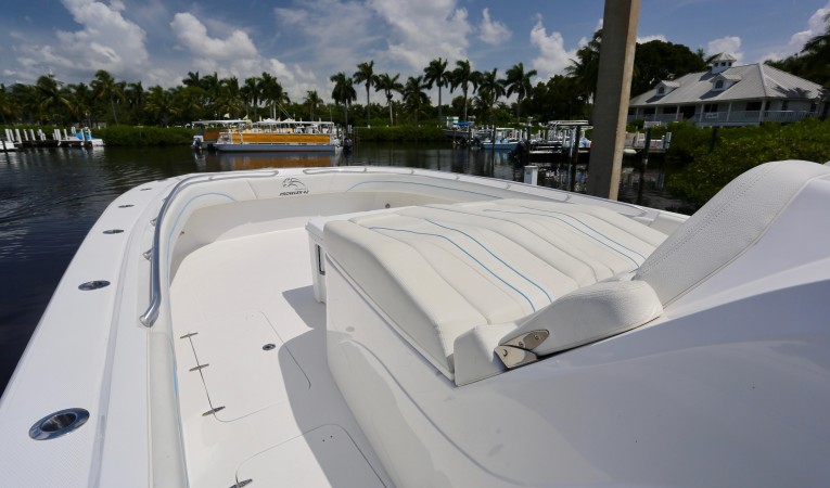 42 Prowler Console Lounge Seating
