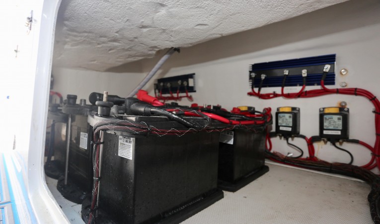 42 Prowler Battery Box in Leaning Post