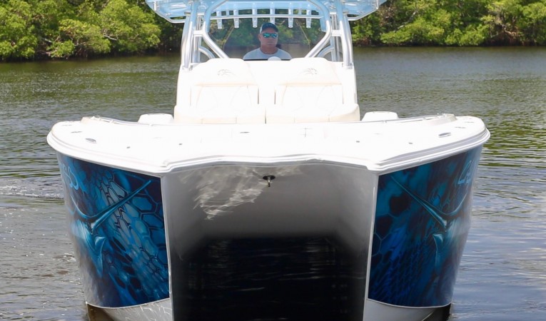 42 Prowler Hull Tunnel