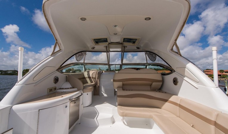 37 Formula Flybridge