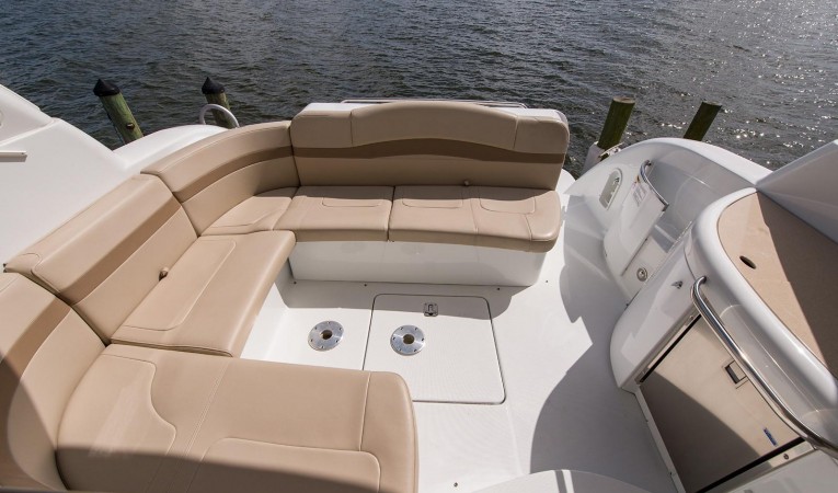 37 Formula Flybridge