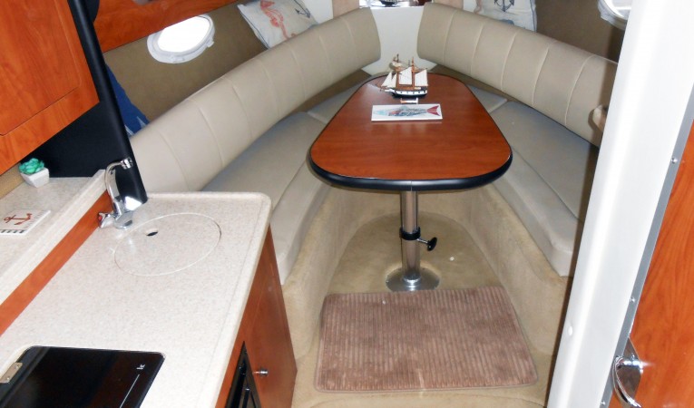 28 Rinker 