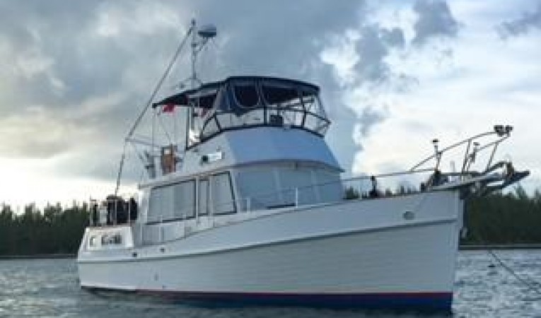 42 Grand Banks Starboard side @ anchor