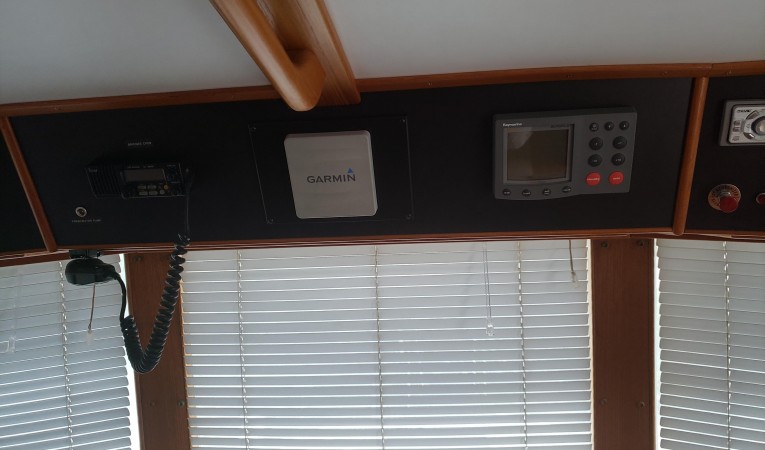 42 Grand Banks lower helm