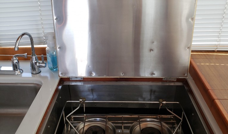 42 Grand Banks 4 Burner gas stove/ oven