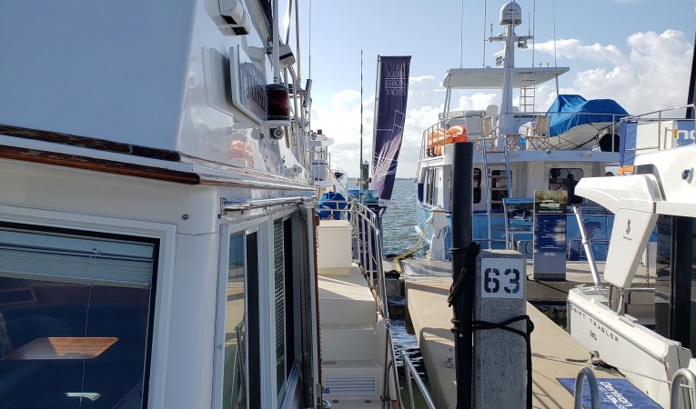 42 Grand Banks 