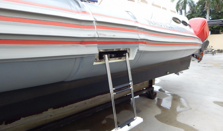 44 Nautica Dive Door