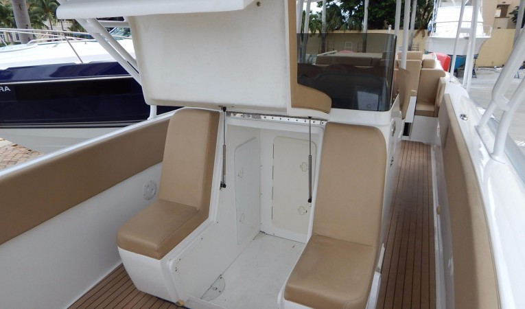 44 Nautica Mechanical Access