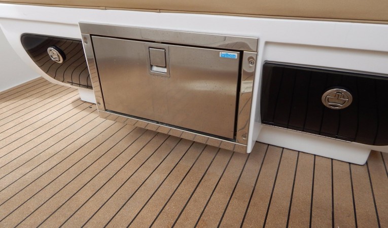 44 Nautica Cockpit Refrigerator