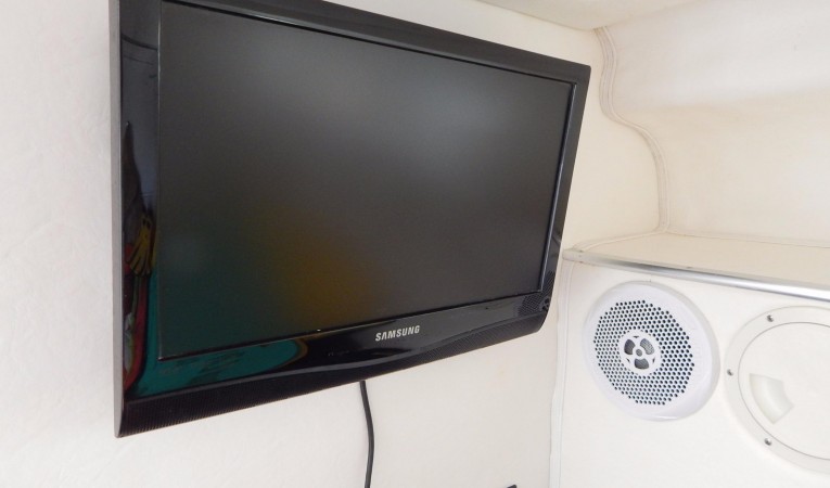44 Nautica Cabin TV