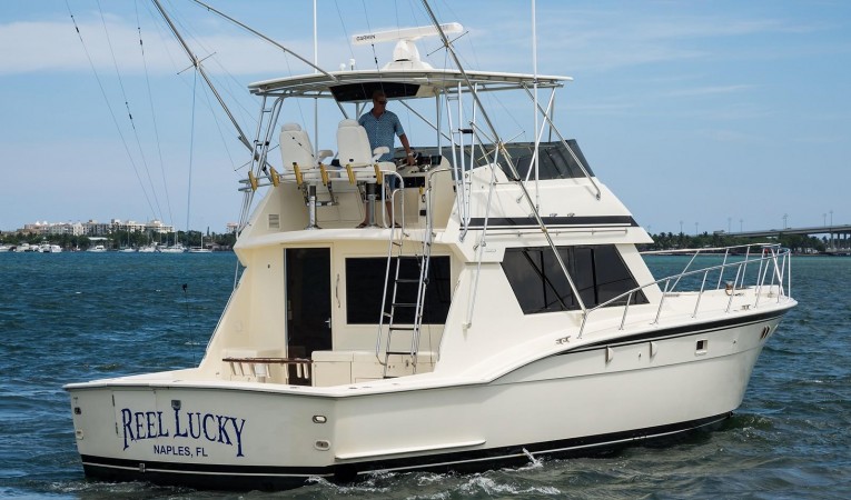 52 Hatteras 