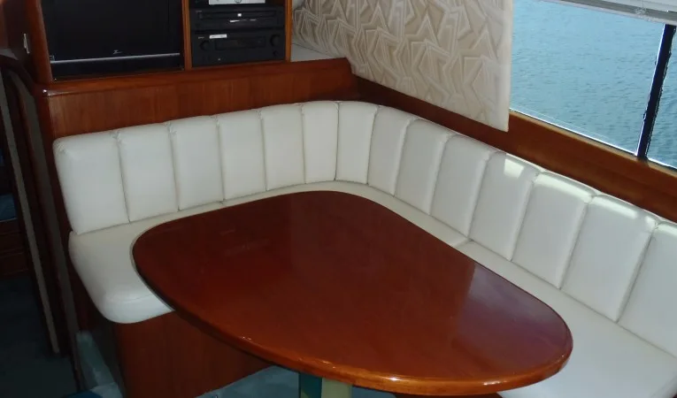 42 Ocean Yachts Dinette