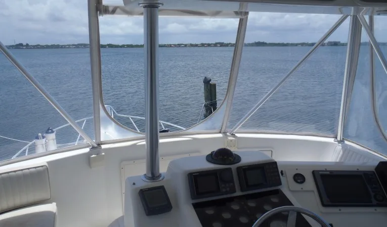42 Ocean Yachts Helm forward