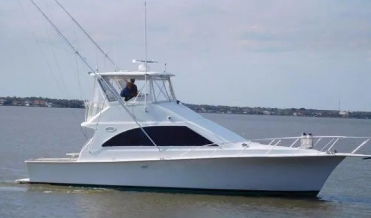 42 Ocean Yachts Stbd side