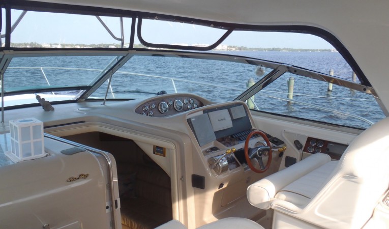 37 Sea Ray Hem station