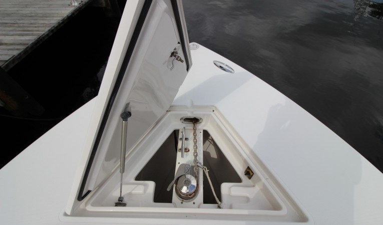 34 Jupiter Windlas Locker