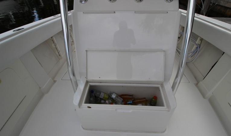 34 Jupiter Insulated Cooler