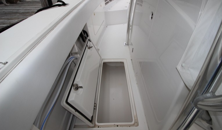 34 Jupiter Storage/Fish Box