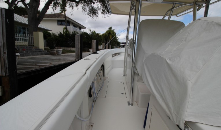 34 Jupiter Port Side