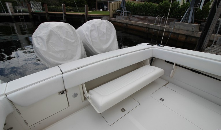 34 Jupiter Stern Seating