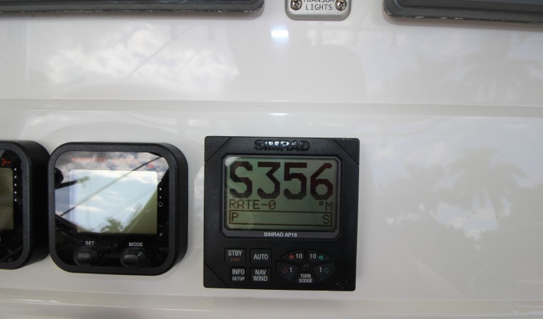 34 Jupiter Simrad AP16 Autopilot