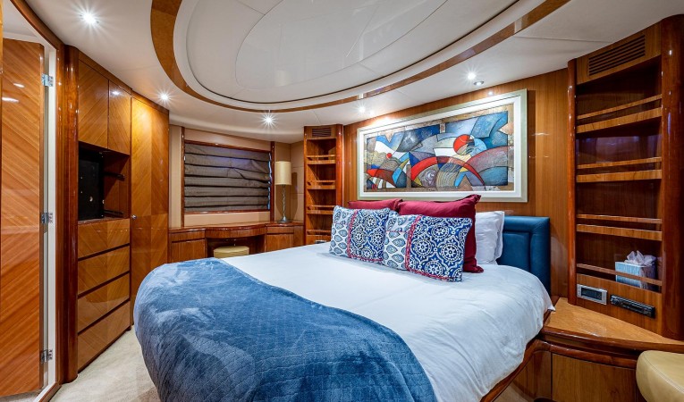 70 Azimut 