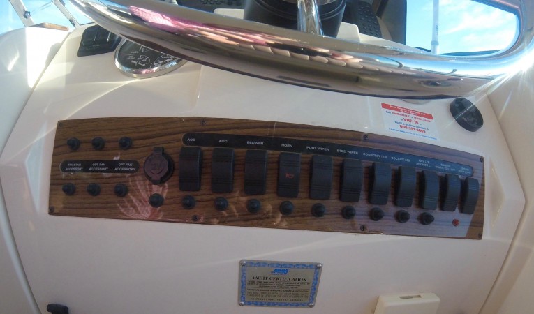 34 Mainship Dash Panel