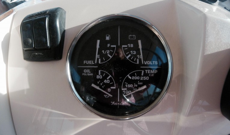 34 Mainship Cluster Gauge