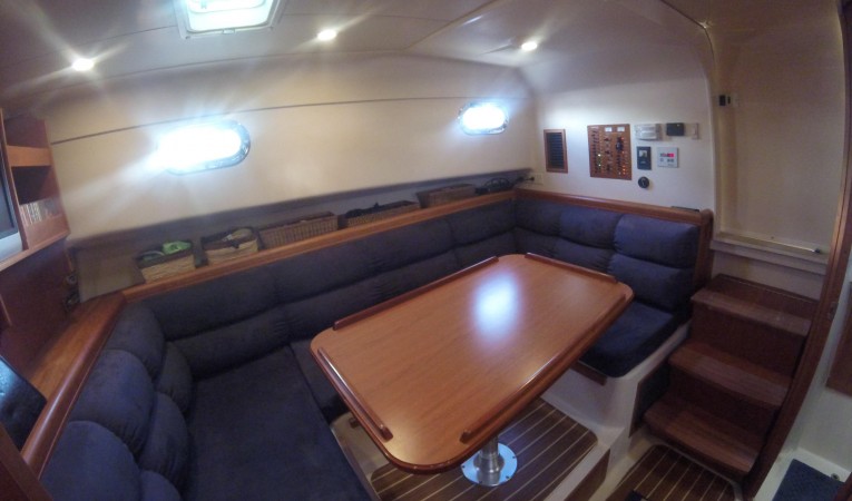 34 Mainship Settee