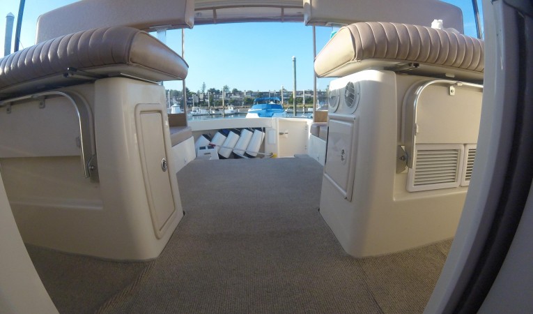 34 Mainship Looking Aft