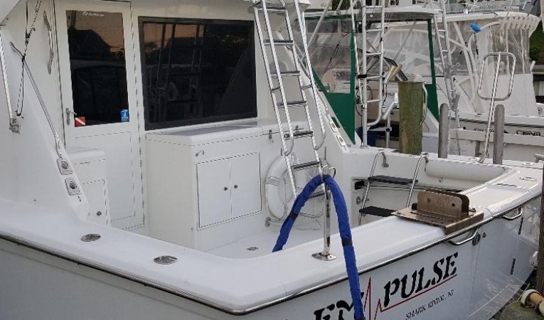 39 Hatteras 